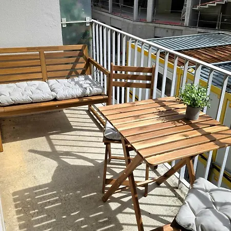 Le Repaire - Hyper Centre, 3 Ch, Balcon Et Parking